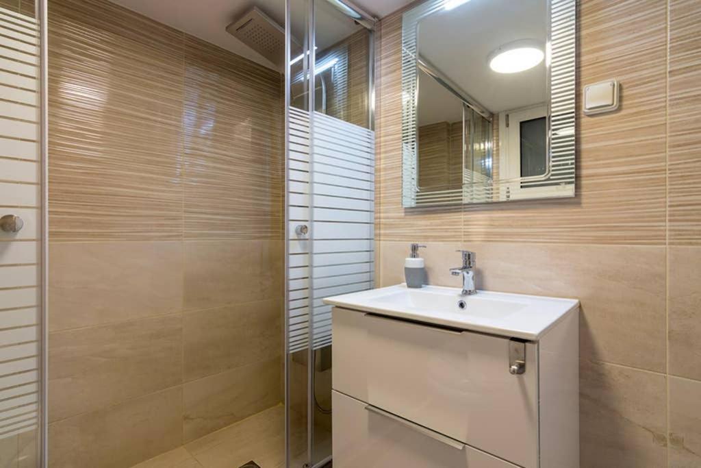 Apartmán Brand New Decorated Flat For 4 Ppl In Pagrati Atény Exteriér fotografie