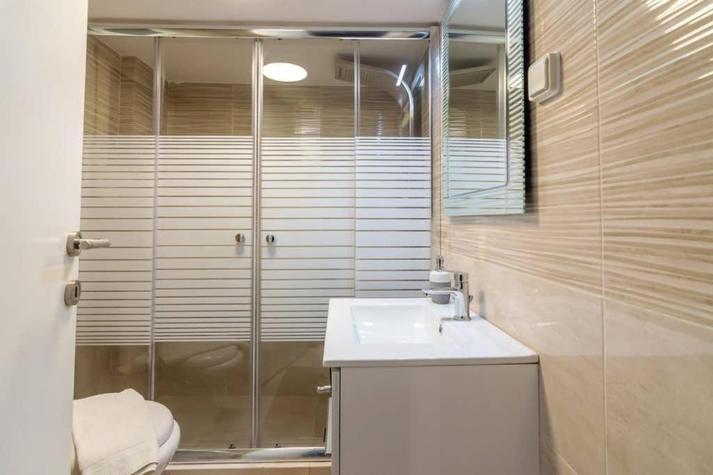 Apartmán Brand New Decorated Flat For 4 Ppl In Pagrati Atény Exteriér fotografie